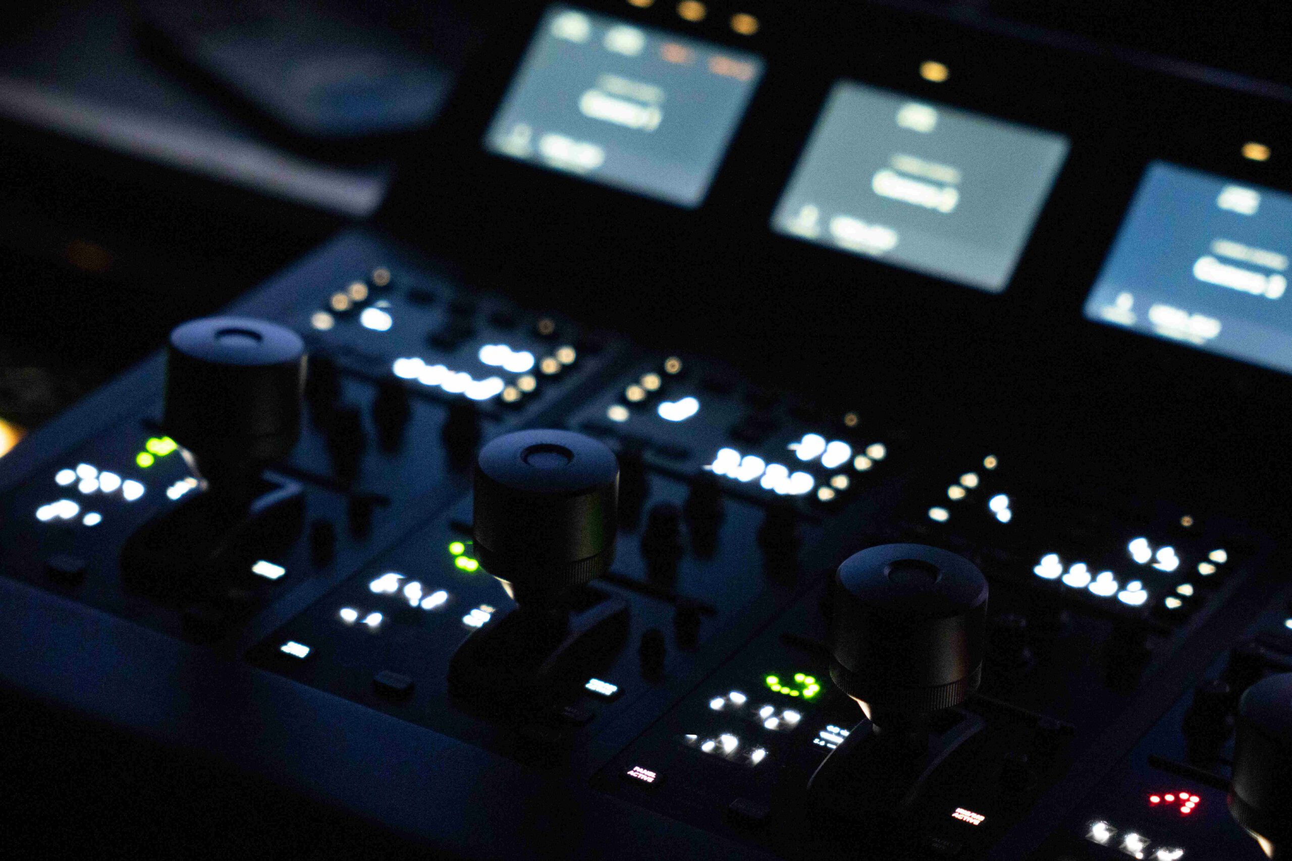 Юридические аспекты онлайн-трансляций: авторские права, использование музыки и защита контента (обновлено 6 ноября 2025)